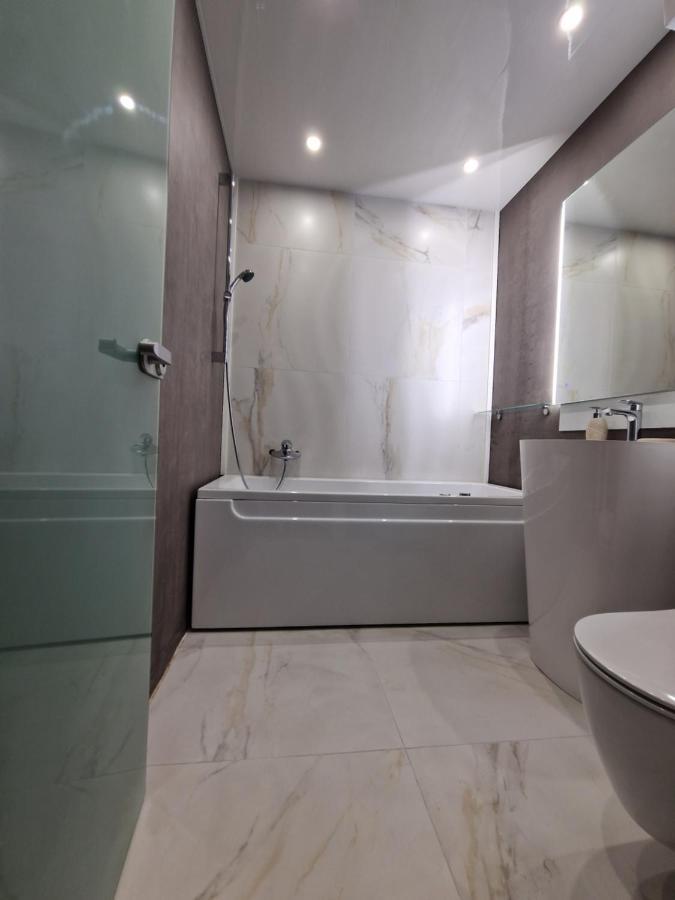 Marsselis Luxe Port Apartment Varna Eksteriør billede