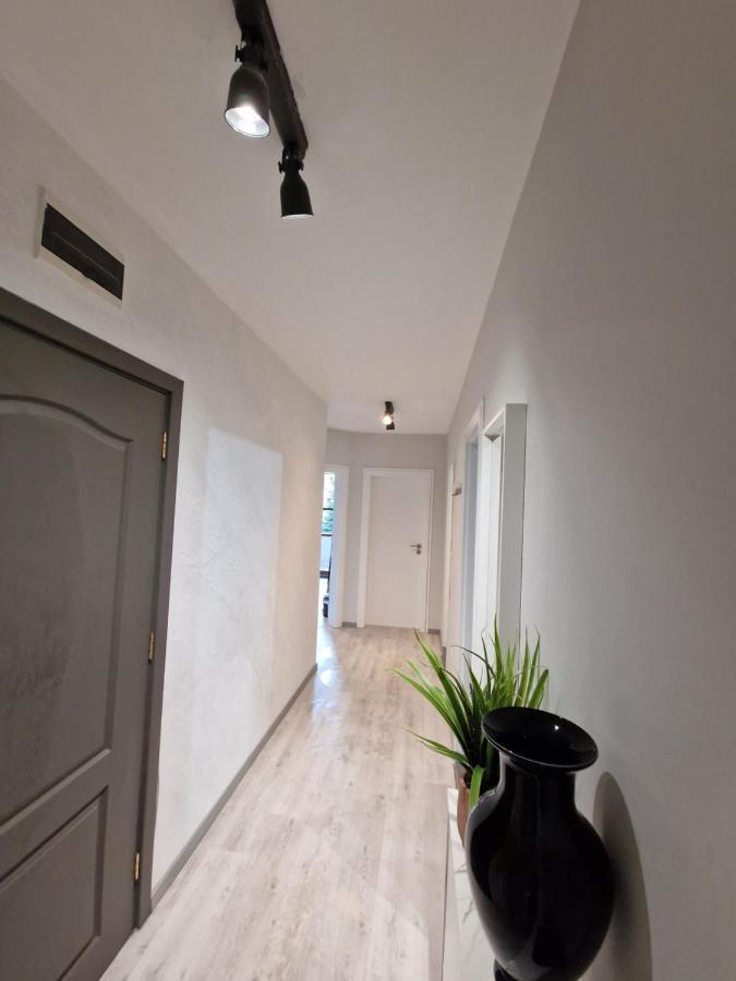 Marsselis Luxe Port Apartment Varna Eksteriør billede