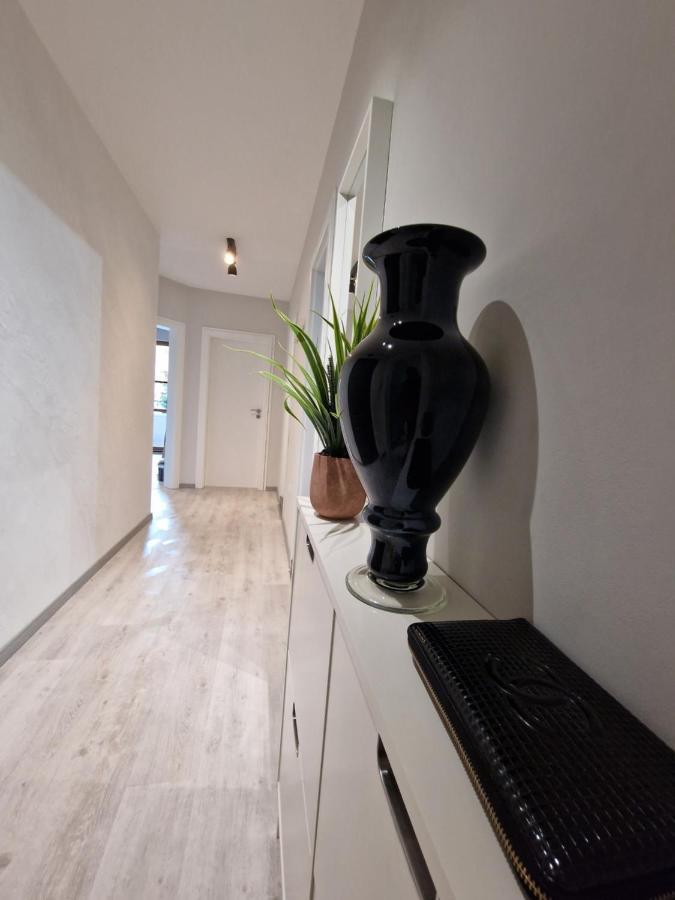 Marsselis Luxe Port Apartment Varna Eksteriør billede