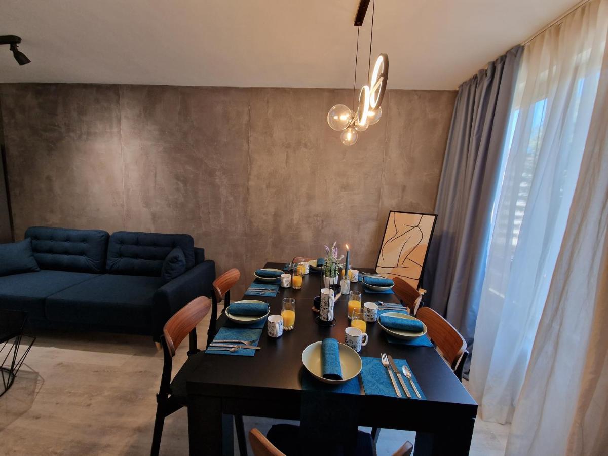 Marsselis Luxe Port Apartment Varna Eksteriør billede